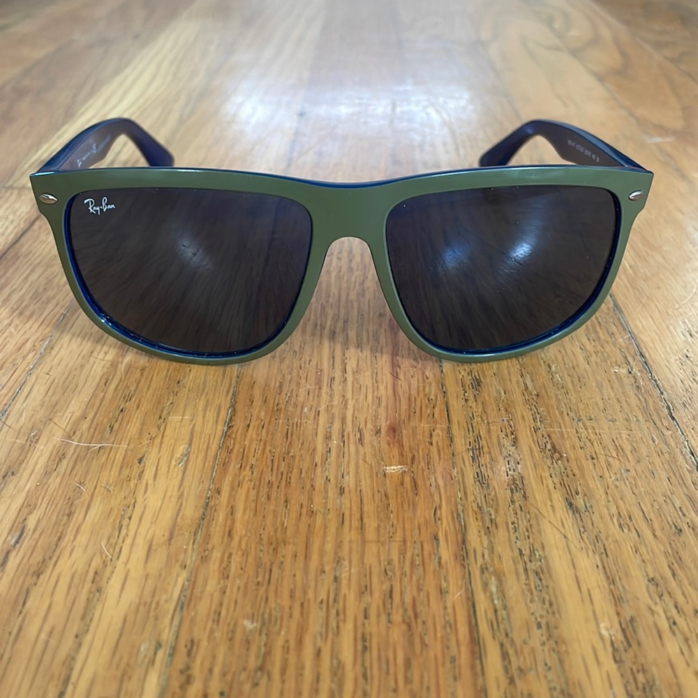 Ray Ban “Boyfriend” sunglasses